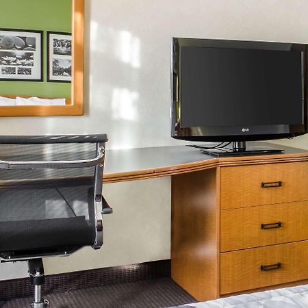 Sleep Inn & Suites Bensalem Eksteriør billede